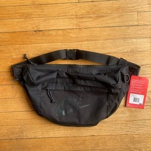 Nike Black Men's Belt Bag